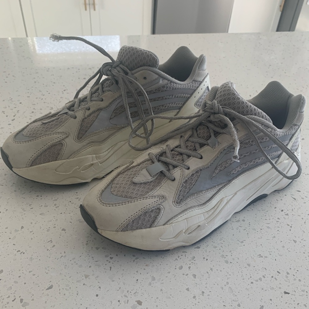 Yeezy Boost 700 V2 Static Sz 12M